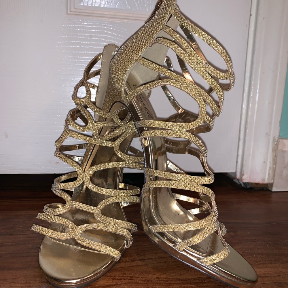 Camille La Vie Gold sparkle heels